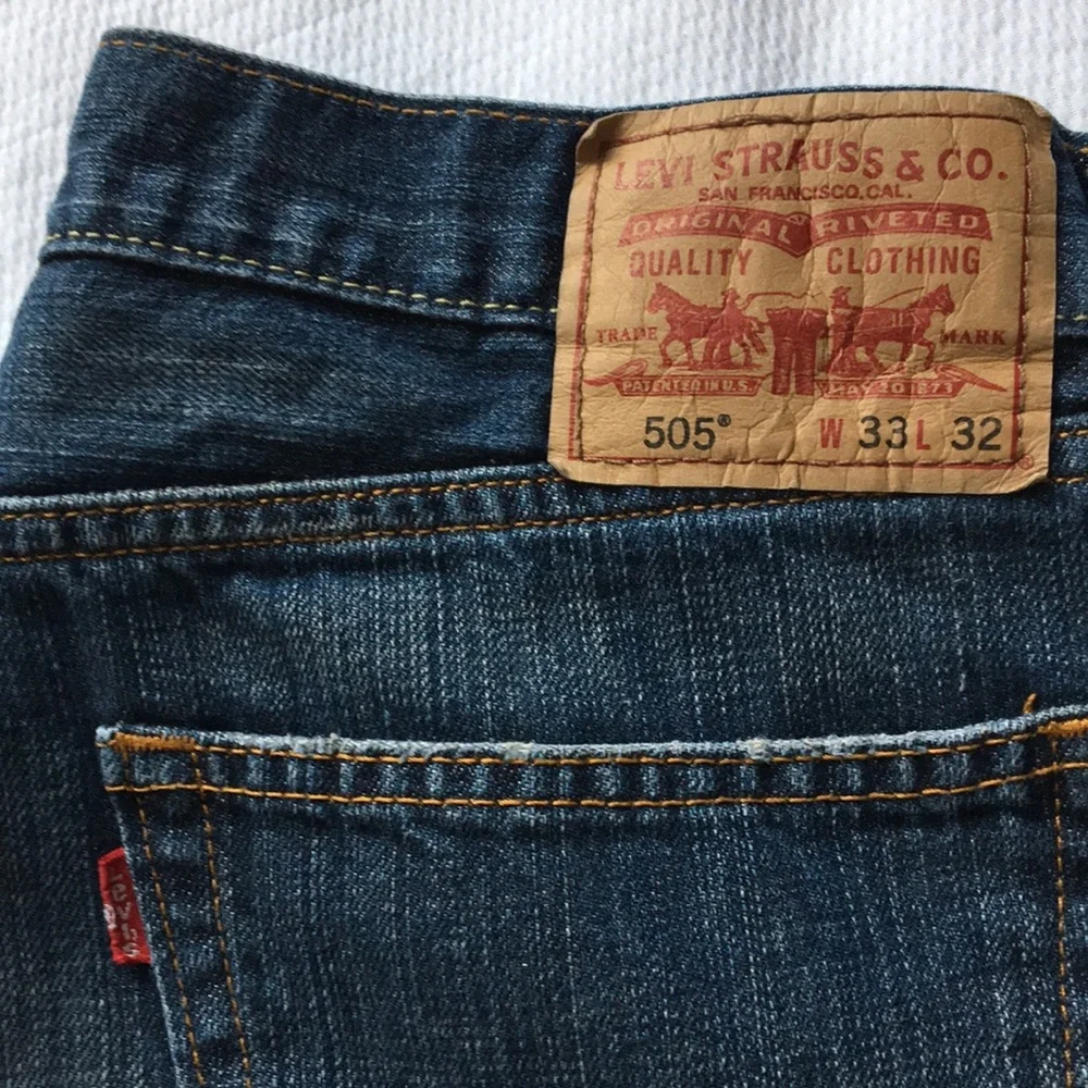 Levi’s 505 Straight Fit Jeans 33 Waist